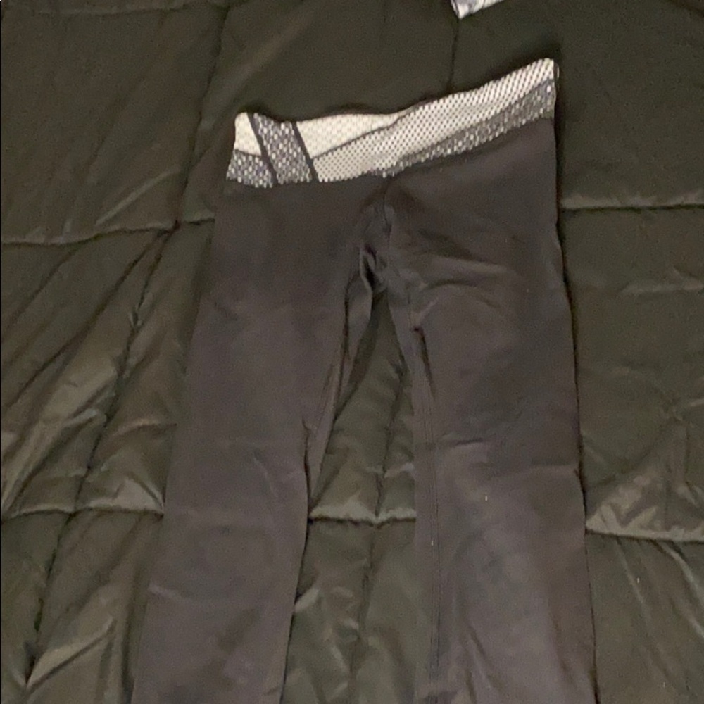 Lulu Lemon leggings.